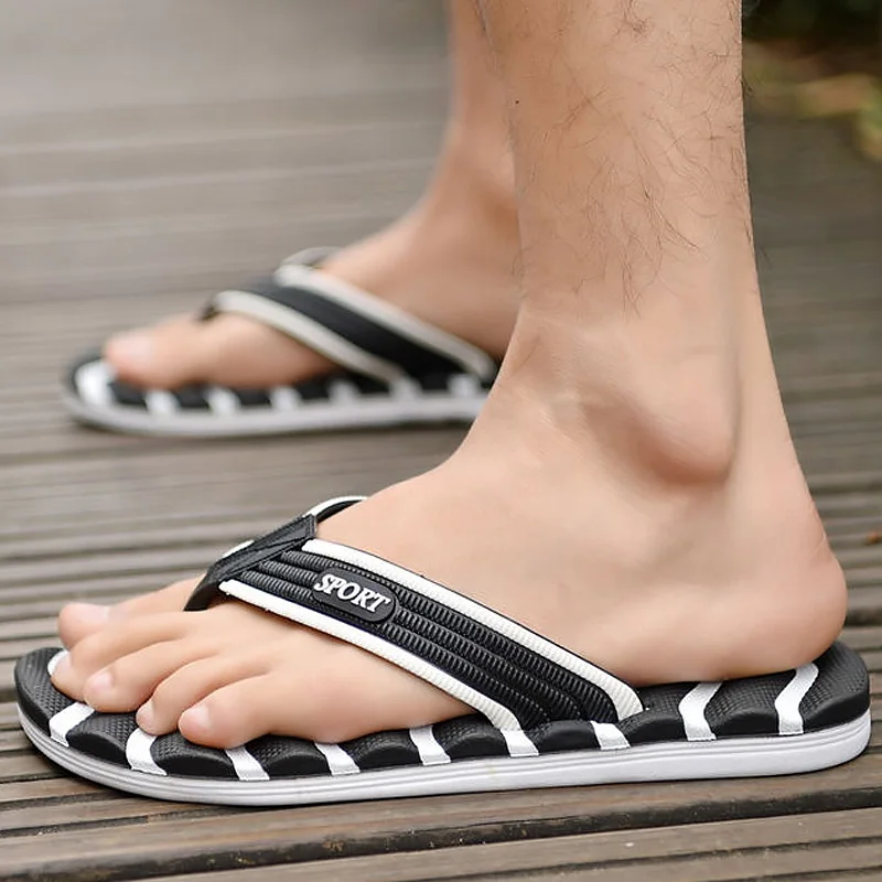 

2019 Fashion slippers men's flip flops summer beach shoes big size 37-48 non slip flat light male slippers outdoor shoes