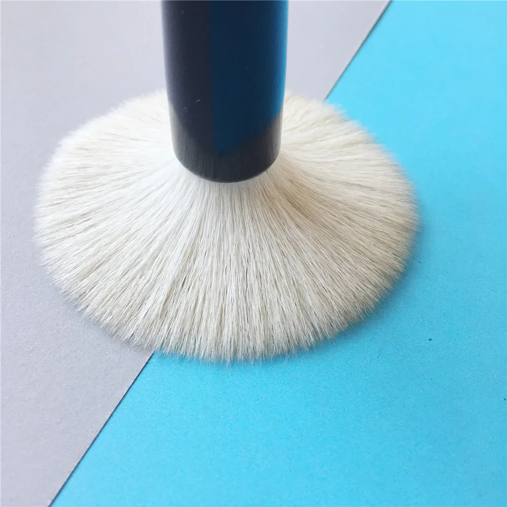 BOBBI BROWN FACE BLENDER BRUSH _ 7