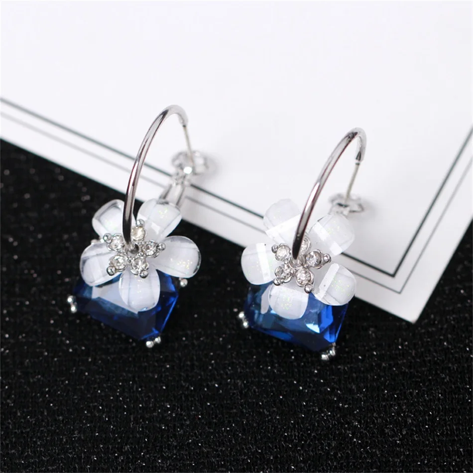 

Flower Stud Earrings Women Metal Jewelry Accessories Opal Earings Female Party Decorations 2019 New Jewelry Gifts for Ladies