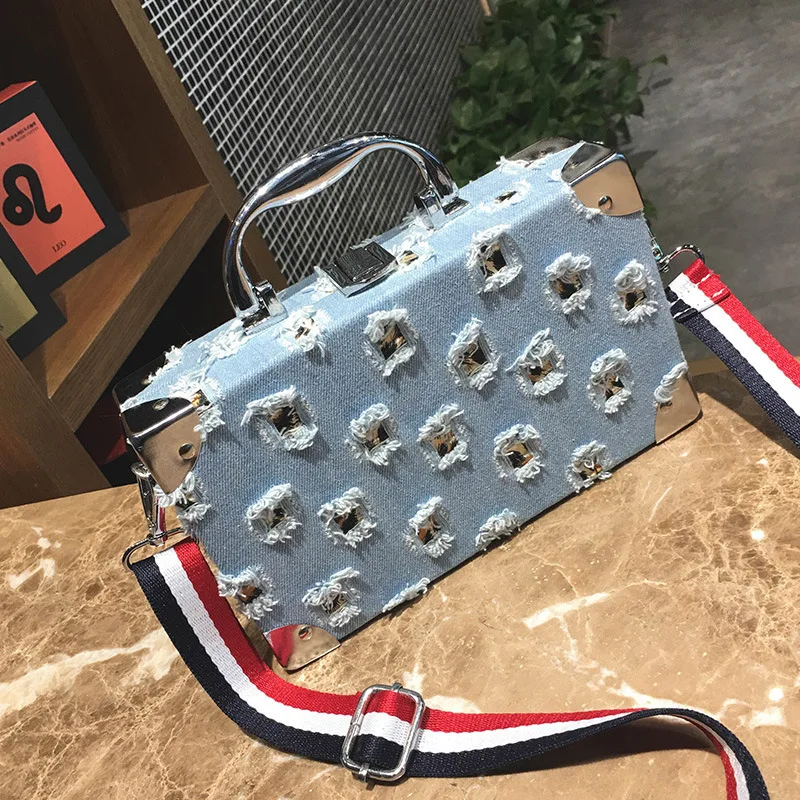 

2018 new fashion denim fabric box bag retro simple Messenger bag.