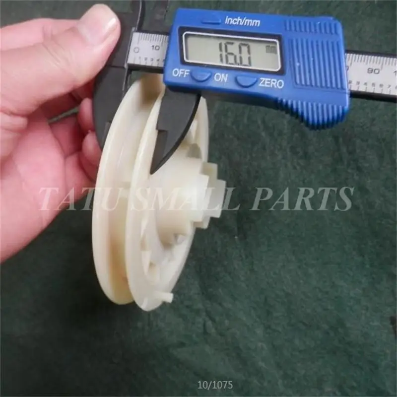 RECOIL STARTER PULLEY 499901 8