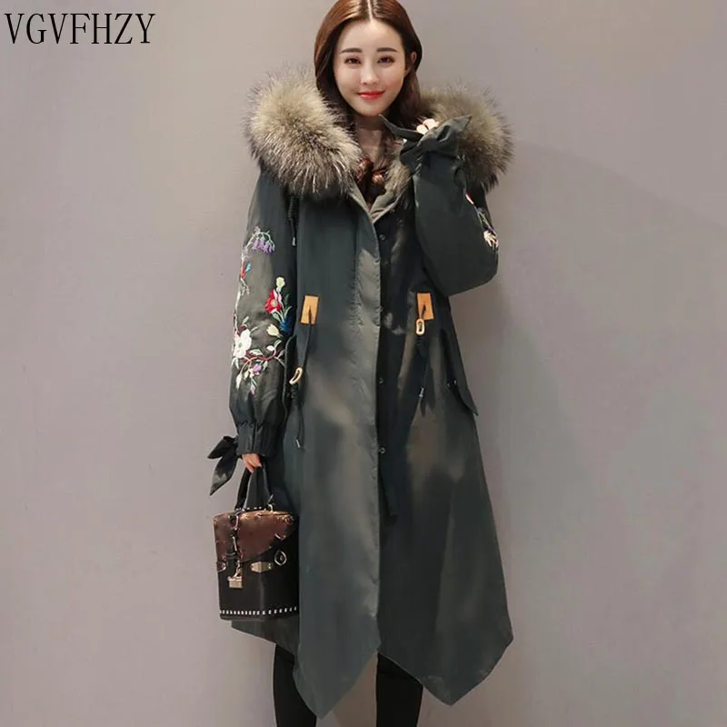 Winter Jacket Women 2018 Large Fur collar Hooded Down Jacket Thick Warm Loose Female Parkas embroidery Women Winter Coat LY1271