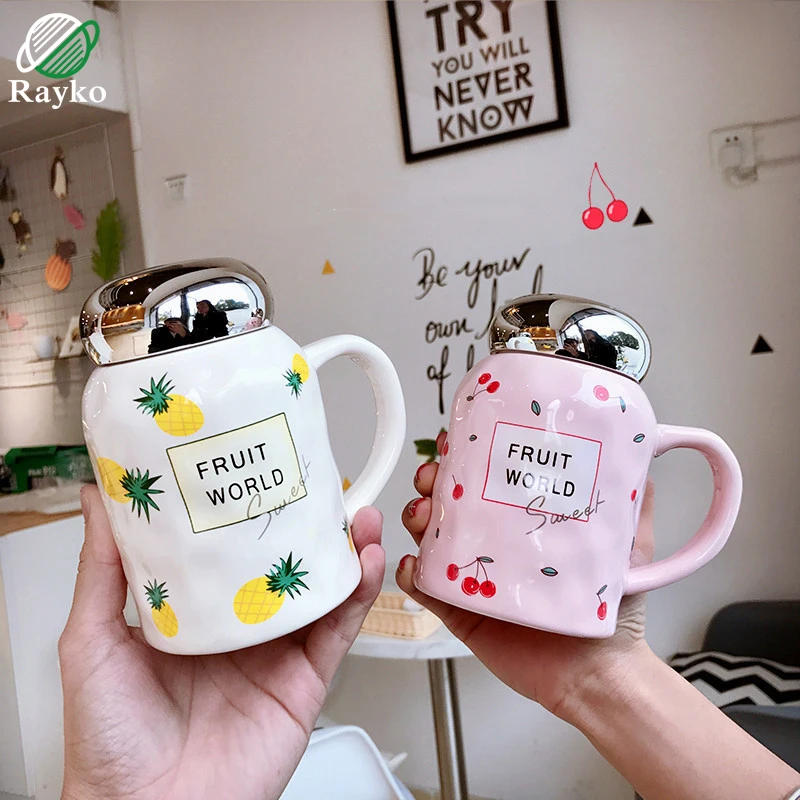 

Cute Coffee Mug With Lid Office Milk Fruit Peach Pineapple Cherry Mug Coffee Ceramics Mirror Travel Mugs MU29
