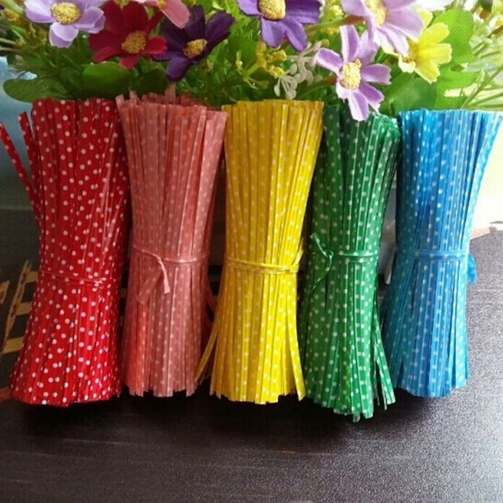 

100Pcs/pack Metallic Dot Twist Ties Wire Cello Bags Lollipop Pack Fastener Sealing For Cake Pops Candy Color