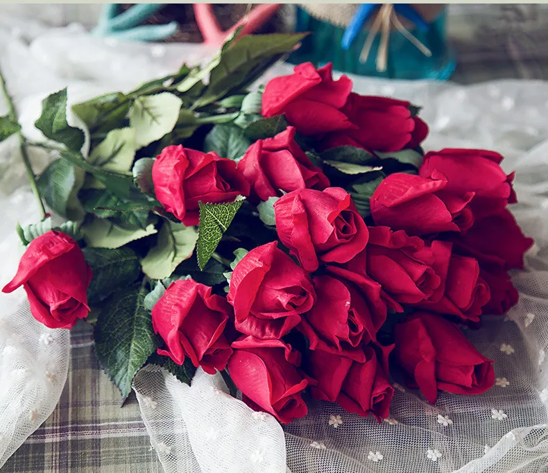 

Artificial Dried Flowers artificial greenery High Simulation Hand Roses Feel PU Valentine Roses Moisturizing JUL6