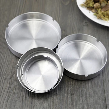 

3 Size Thicken Stainless Steel Ashtray Round Shaped With Holes Metal Protable Ashtrys Silver Cigarette Accessories