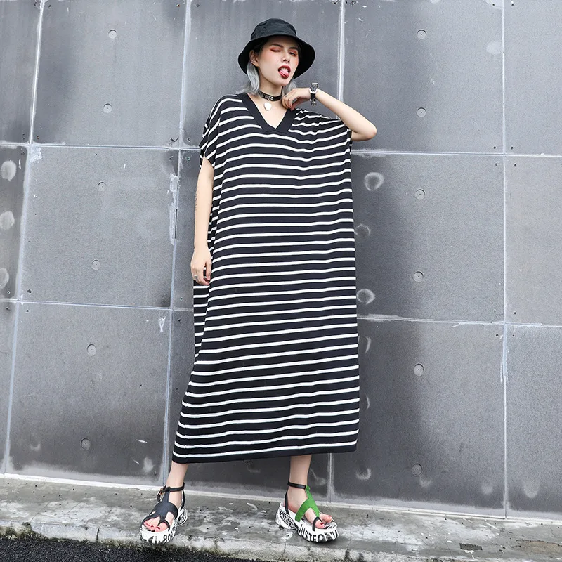 

Women Summer Short Sleeve V-neck Oversize Loose Casual Knitted Striped Dress Female Vintage Streetwear Elegant Long Dresses