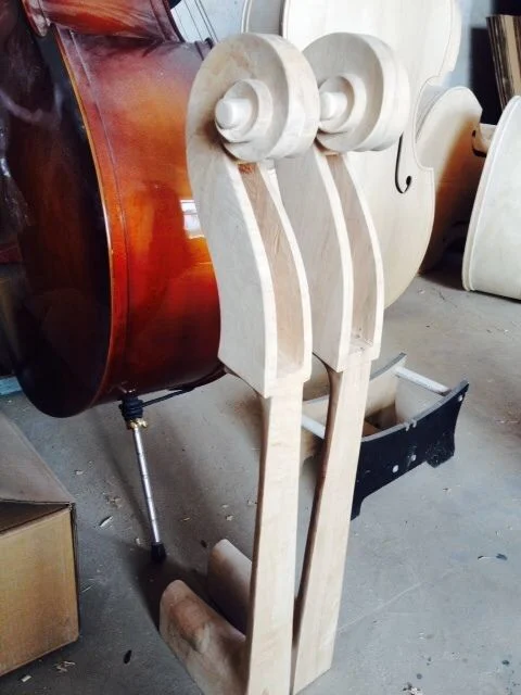 

One piece of Nice dbl bass scroll 3/4 maple wood 3/4 double bass neck