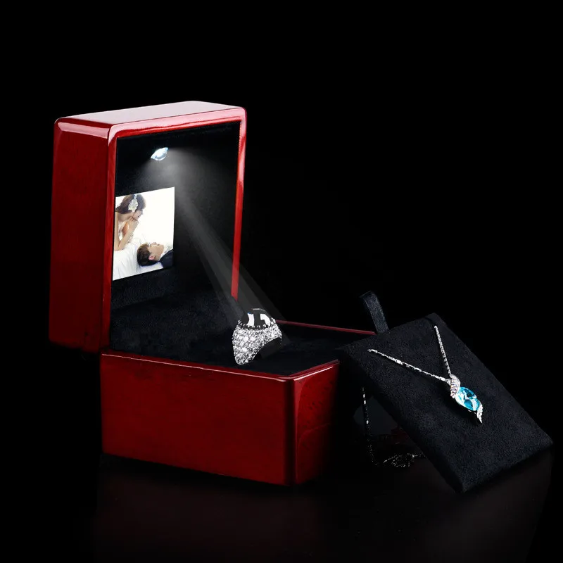 video ring box