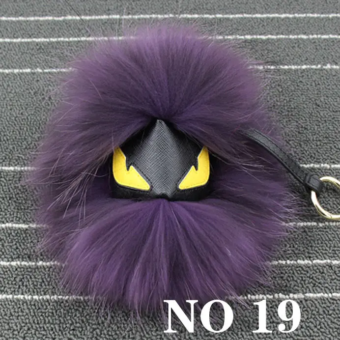 

Famous Brand Fluffy Genuine Raccoon Fur Pompom Keychain Fur Ball Monster Key Chain For The Keys Women Bag Accessories Bag Charm
