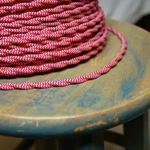 100 м/лот 2 ядра ткань покрыта витой проволокой красный и белый узор Винтажный стиль лампа с абажуром из ткани шнур для подвесные светильники