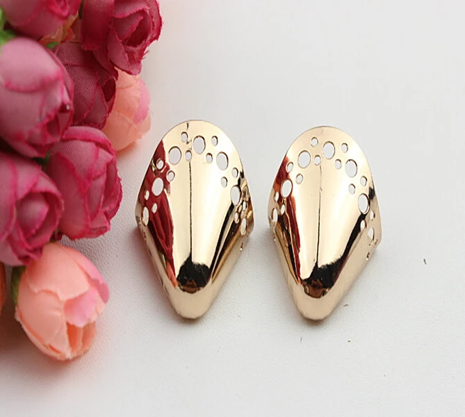 Toe hollow metal metal point head golden shoe covers the head set steel