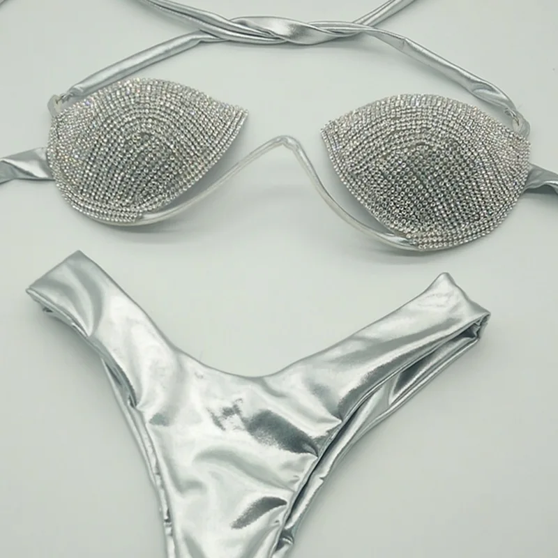 Женский бикини из искусственной кожи с вырезами, летняя сексуальная женская модная одежда для пляжного клуба, с кристаллами, Холтер, комплект бикини из 2 предметов