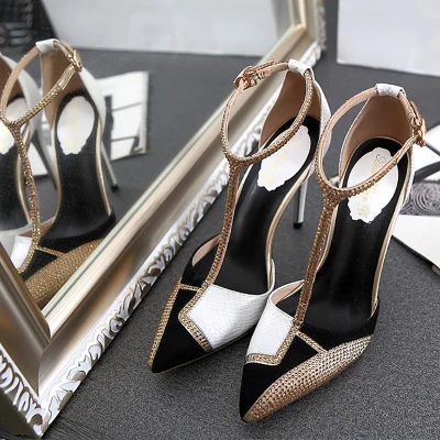 

High-heeled sandals female summer 2019 new hollow rhinestone stiletto baotou fashion wild pointed single shoes female