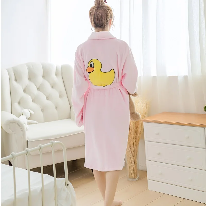 Для девочек халат толстые зимние фланелевые комплект милый Тоторо характер Пижама с изображением животного DuckHome повседневная одежда розовый пижамы Femme