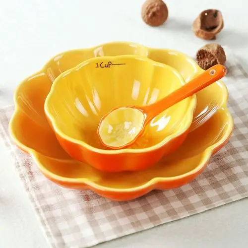 Кухонная посуда фруктовое блюдо, керамическая креативная Милая рисовая десертная чаша, японский креативный керамический детский мультяшный набор столовых приборов - Цвет: K