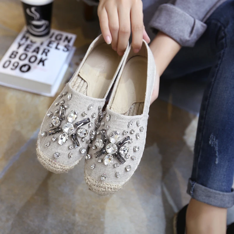 2017 Sparkly Crystal Rhinestones Espadrilles Woman Loafers Girls Slip On Shoes Women Flats Comfortable Round Toe
