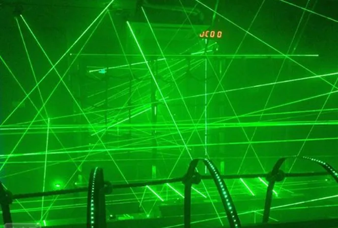 2015-most-popular-pofessional-custom-laser-array-Human-chamber-of-escape-props-series-package-risking-green