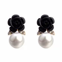 

Fashion Crystal Stud Earings Elegant Lady Rhinestone Simulated Pearl Flower Ear Stud Earrings Bijoux Femme Punk Women Jewelry