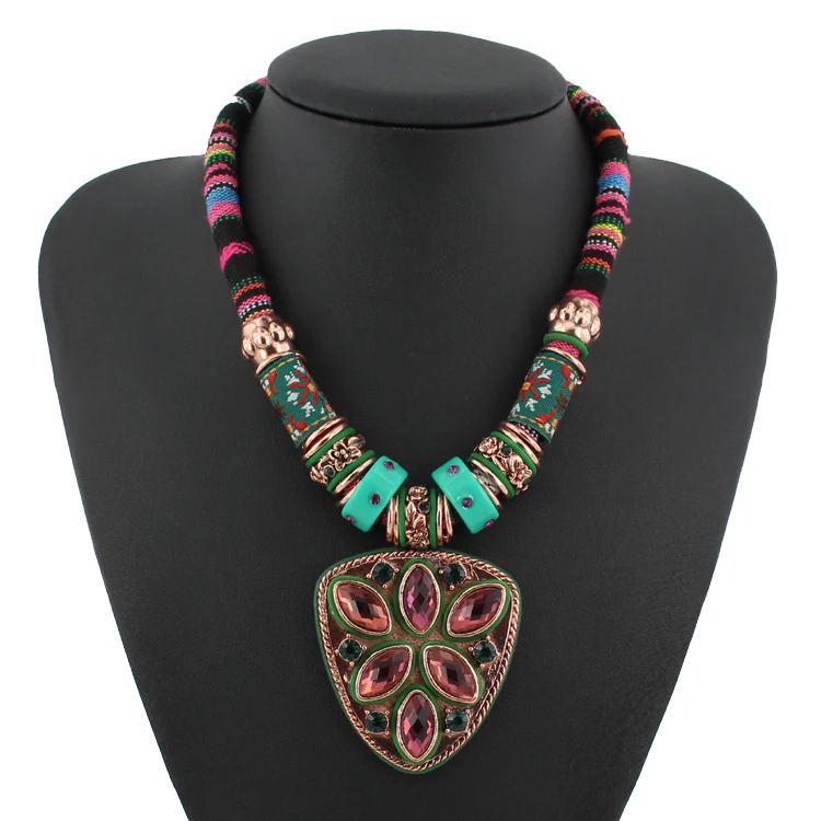 

Hot sell fashion luxury vintage jewelry ancient silver crystal brand pendants necklaces delicate female models free shipping