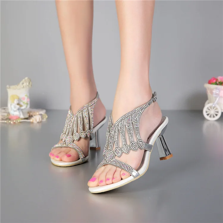 G-sparrow Female Sandals 2018 Summer New High-heeled Thick Heels Rhinestone Sandal Korean Size Diamond Shoes7