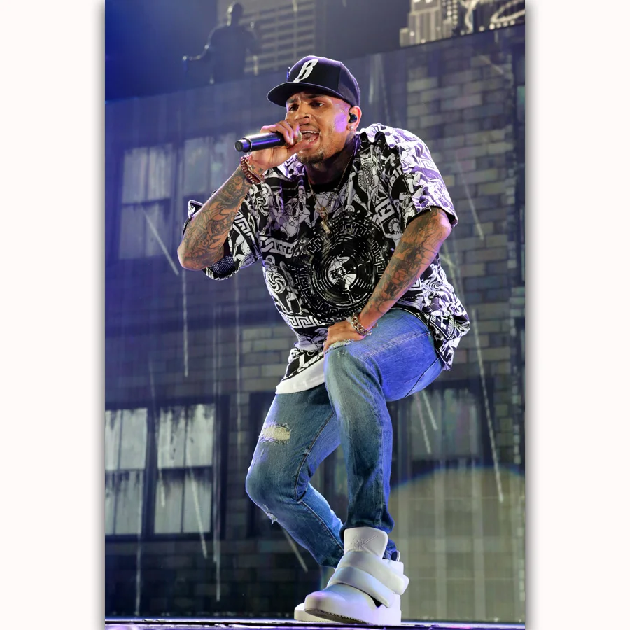 

MQ1126 Chris Brown Music Star Rapper Singer Star Hot New Art Poster Top Silk Light Canvas Home Decor Wall Picture Printings