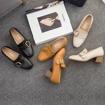 

2019 new Korean version of the wild square head with the heel work shoes large size 40-43 yards women's shoes