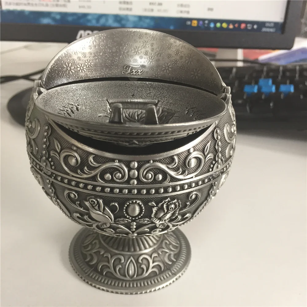 High Quality European Antique Globe Type Ashtray Eagle Figure Tin alloy Home Office Decoration