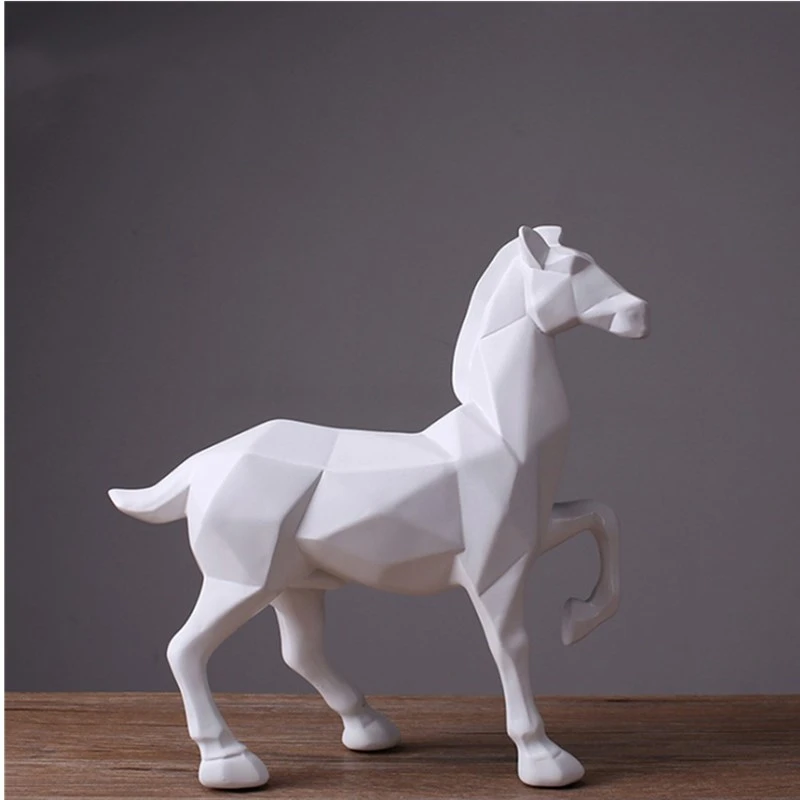 Soloer Geometric Faceted White Horse Ornament Animal Ornament,Horse Statue Resin Crafts Retro Home Decoration Animal Sculpture Creative Desktop Decoratio