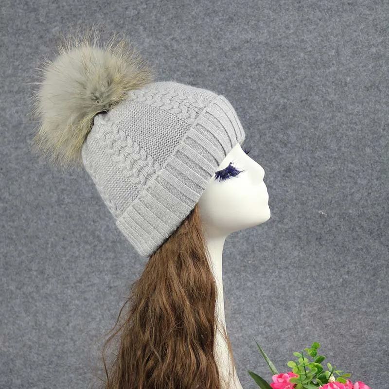 Женская зимняя шапка с большим мехом енота, шапка с помпонами для девочек, теплая вязаная шапочка ручной работы из ангоры, новая Толстая Женская шапка - Цвет: Gray