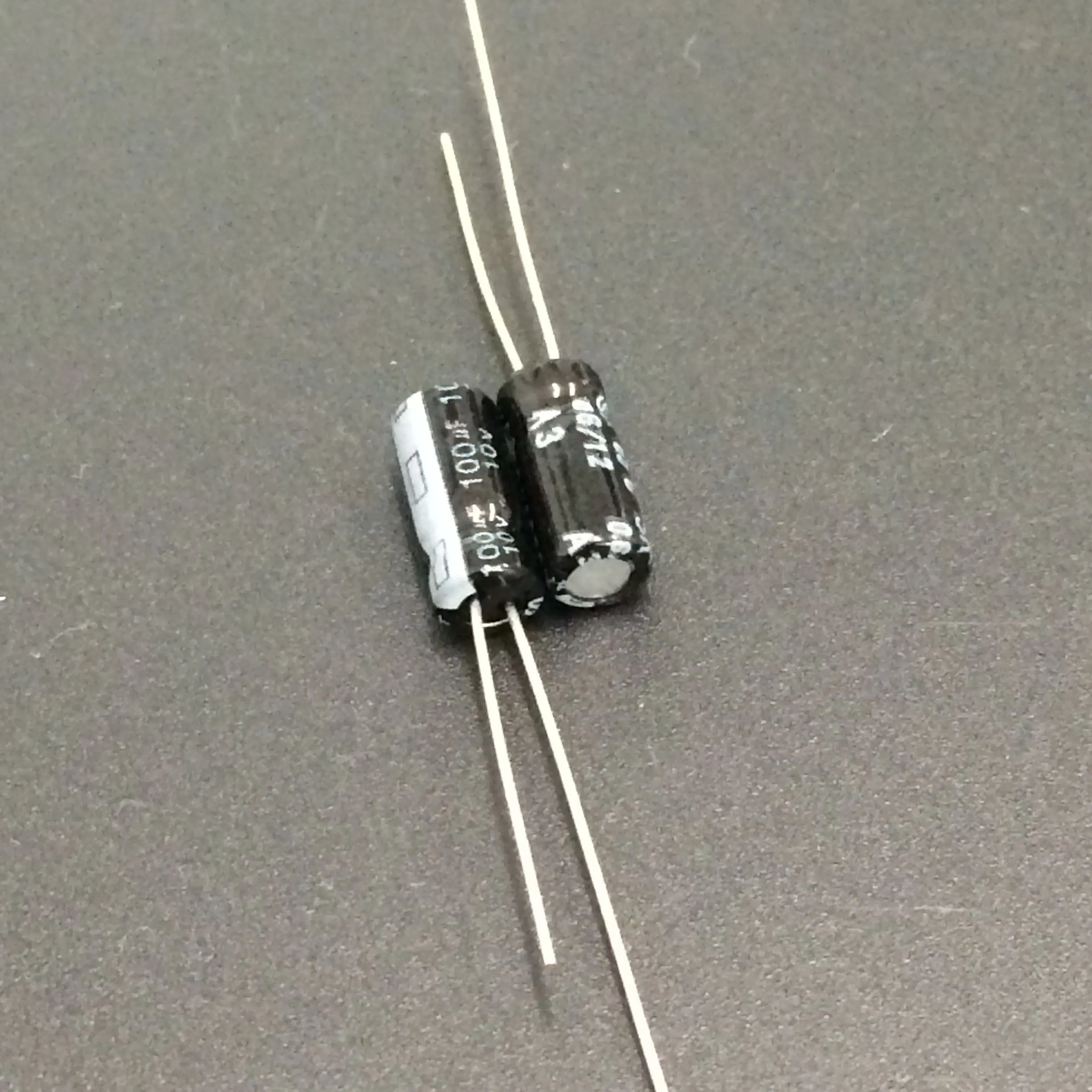 

ELECYINGFO 100pcs/lot 100uF 10V YAGEO SK 5x11mm 10V100uF Good quality Aluminum Electrolytic Capacitor
