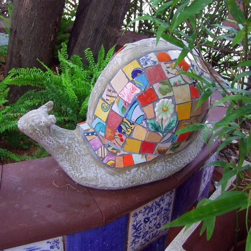 Outdoor Snail Garden Ornament European Ceramic Animal Courtyard