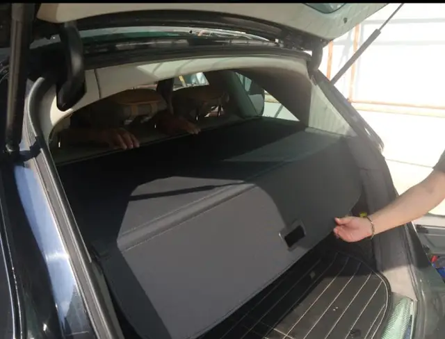 アウディ Q3 Q5 Q7 カバーカーテン高品質トランクパーティション 