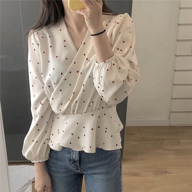 

Spring wild retro openwork lace hook flower long-sleeved shirt lace V neck shirt summer lantern sleeves ruffled Harajuku shirt