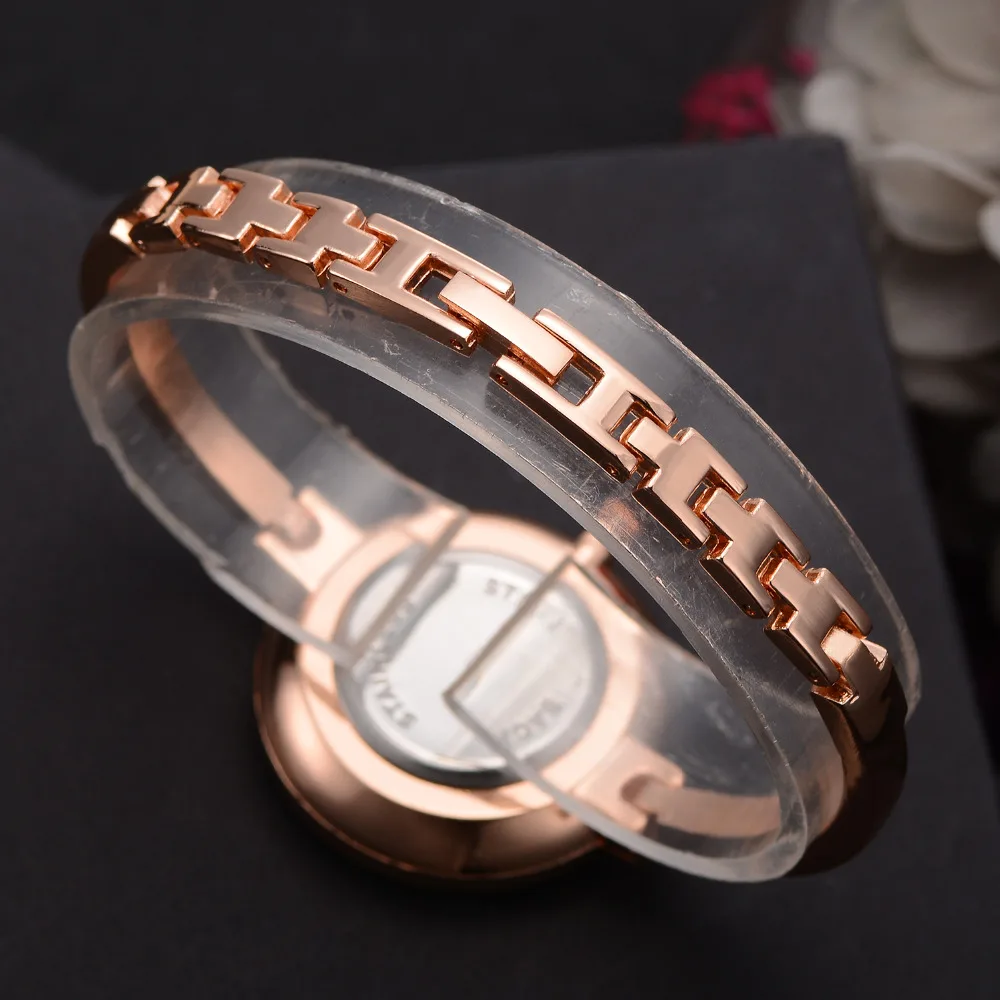 2017 New LVPAI Brand Gold Women Bracelet Watch Concise And Easy Quartz WristWatches Women Fashion Luxury Watch Gift Clock LP103