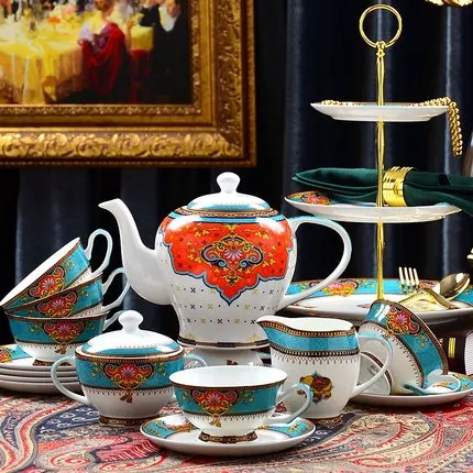European tea cup coffee cup set Simple bone china coffee set afternoon tea set black tea cup ceramic mug Exquisite gift box European tea cup coffee cup set Simple bone china coffee set afternoon tea set black tea cup ceramic mug Exquisite gift box