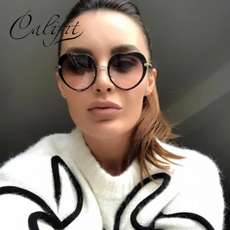 

CALIFIT Fashion Style Pink Mirror Sunglasses Women Cute Heart Metal Frame Brand Design Sun Glasses For Women Oculos Feminino