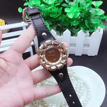 

New Fashion Top Brand Luxury Women Wrist Watch Creative Diamond Rhinestone Female Watch Casual Quartz Leather Watches Feminino