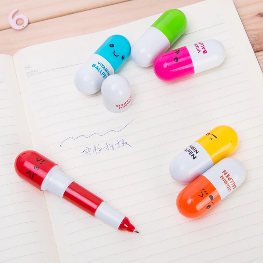 

Mini Retractable Ballpoint Pen, 0.5mm Refill, Blue Ink, Cartoon Pill Shape Smiling Face Ballpoint Pen Stationery Student Gift