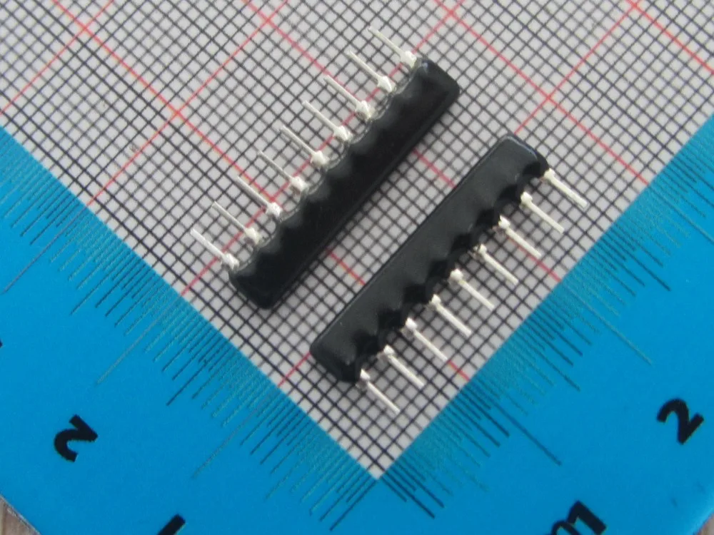 Бесплатная доставка с треком 100 шт. сетевой резистор A09-221 220Ohm 2% 220R 9pin проводной