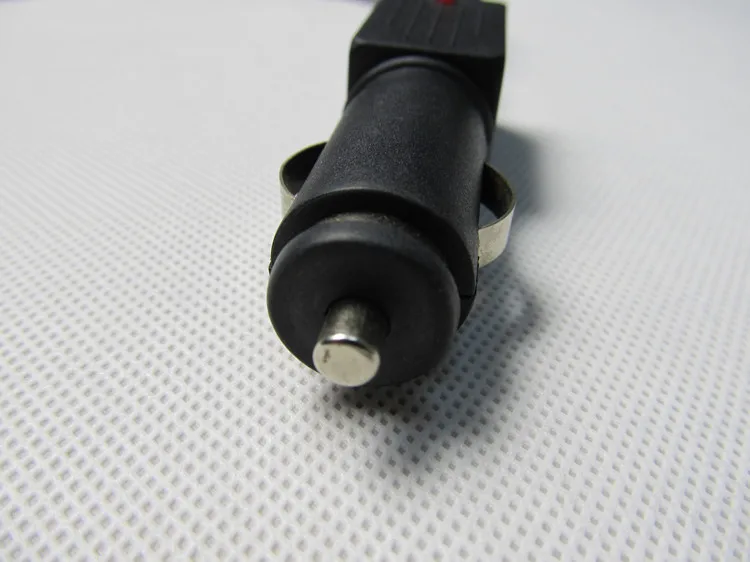 NEW Free shppiing Flashlight Car Charger 18650 Battery Charger Car Charger Flashlight Accessories