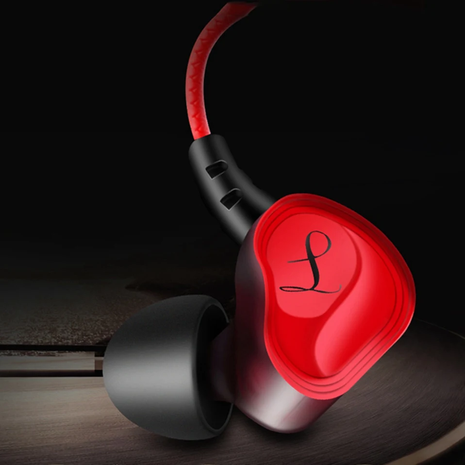 3.5mm Jack Earphone Wired Headphones In Ear Sports Earbuds Ear Phones with Mic for Phone Computer Laptop Bass Sound Earphones    (1)