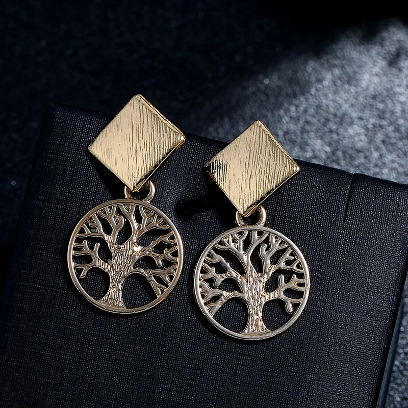 

2019 Sell Like Hot Cakes The European And American Fashion Contracted Joker Geometric Squares Earrings Eardrop Tree Of Life