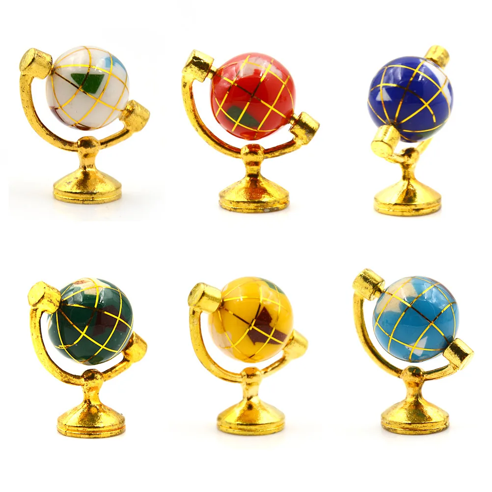

1PCS 1:12 Scale Miniature Turnable Globe With Golden Stand Rolling Globe Dollhouse Living Room Furniture Toys Accessories