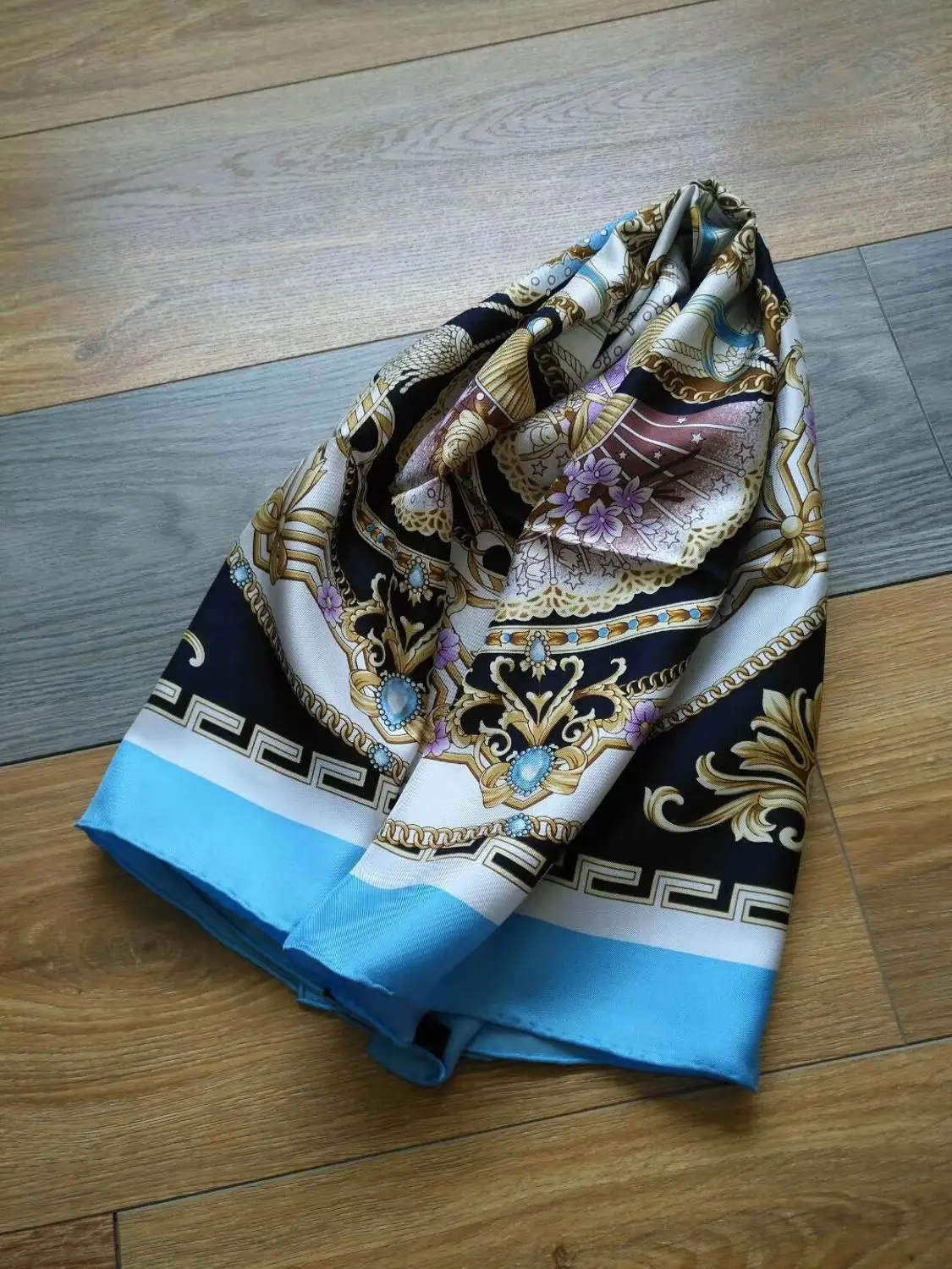 

2019 new arrival spring classic print 100% pure silk scarf twill hand made roll 90*90 cm shawl wrap for women lady