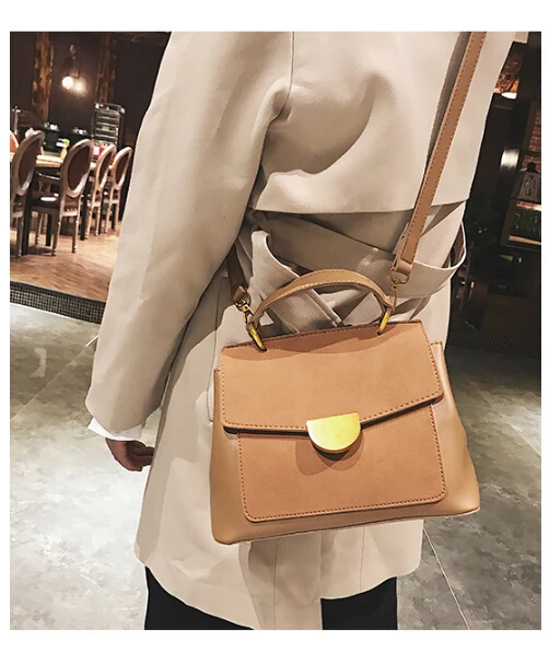 messenger shoulder bag