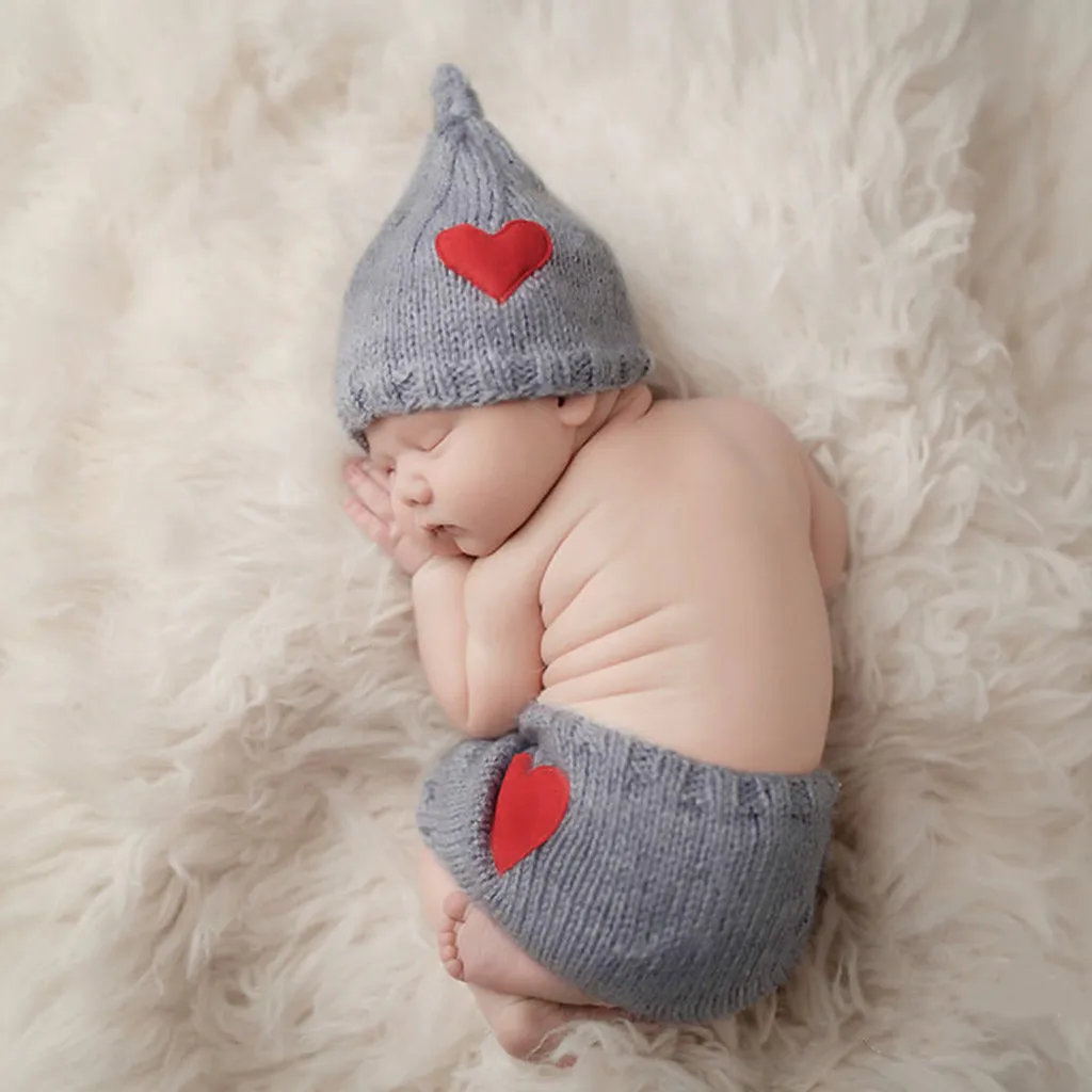 

Cute Newborn Infant Baby Boys and Girls Love Heart Hat+Shorts knitted Outfit photo Photography Props Knit two-piece Set