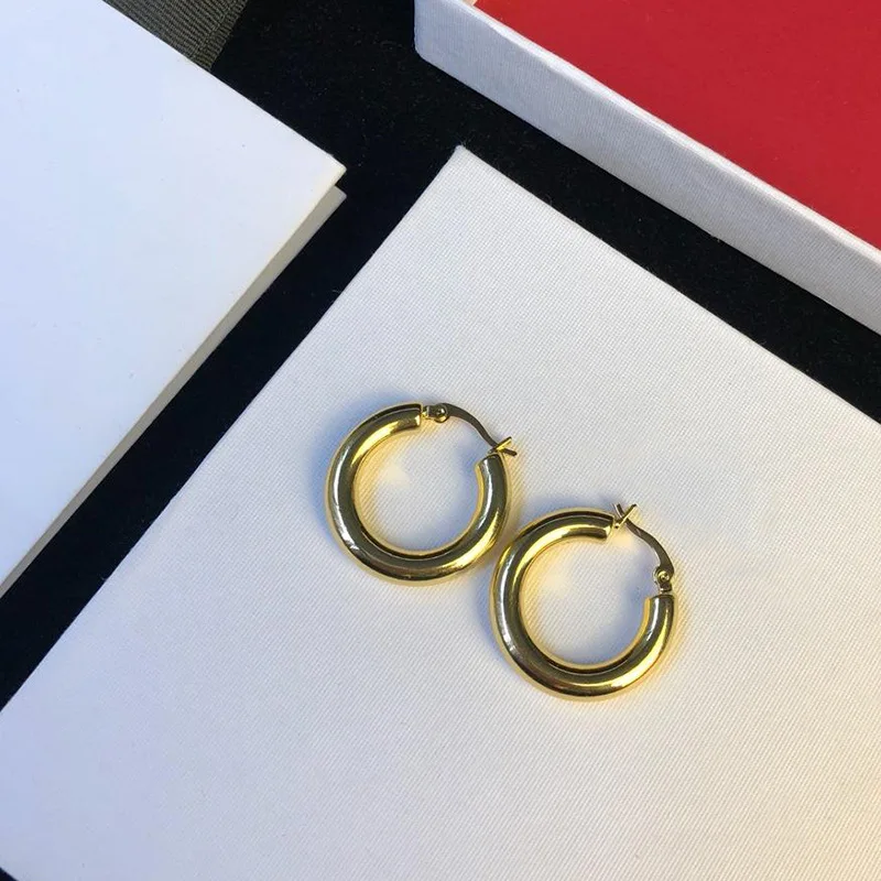 

Luxury fashion jewelry wholesale hot copper jewelry Europe and America classic simple glossy round love earrings gift