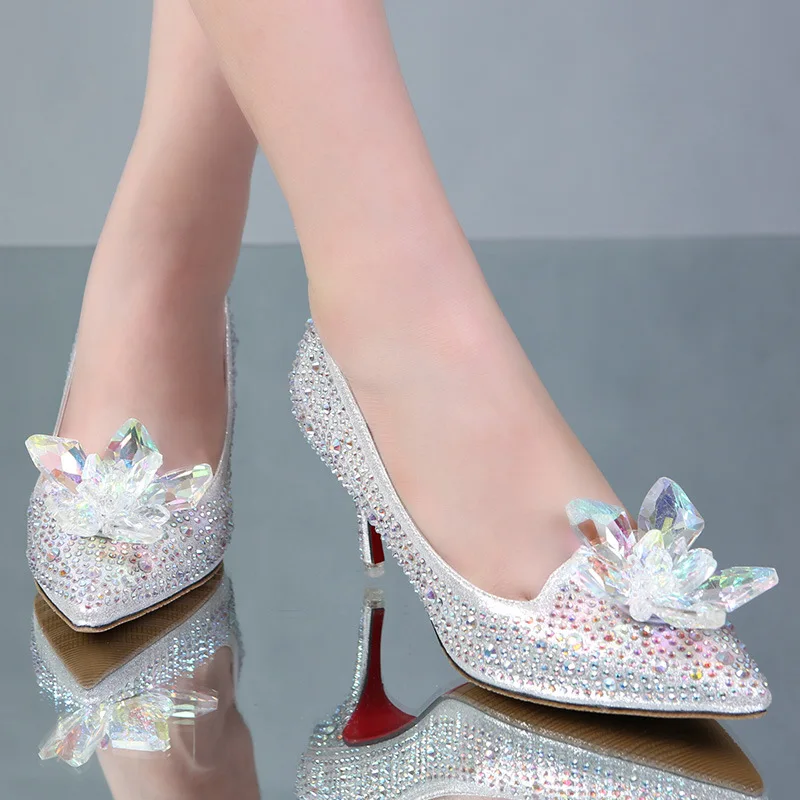 pointed sole heels