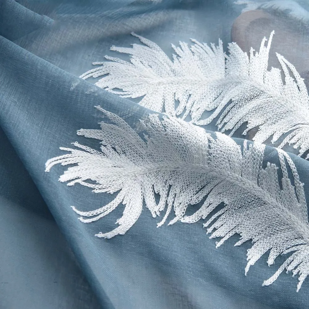 6972513673_655624002